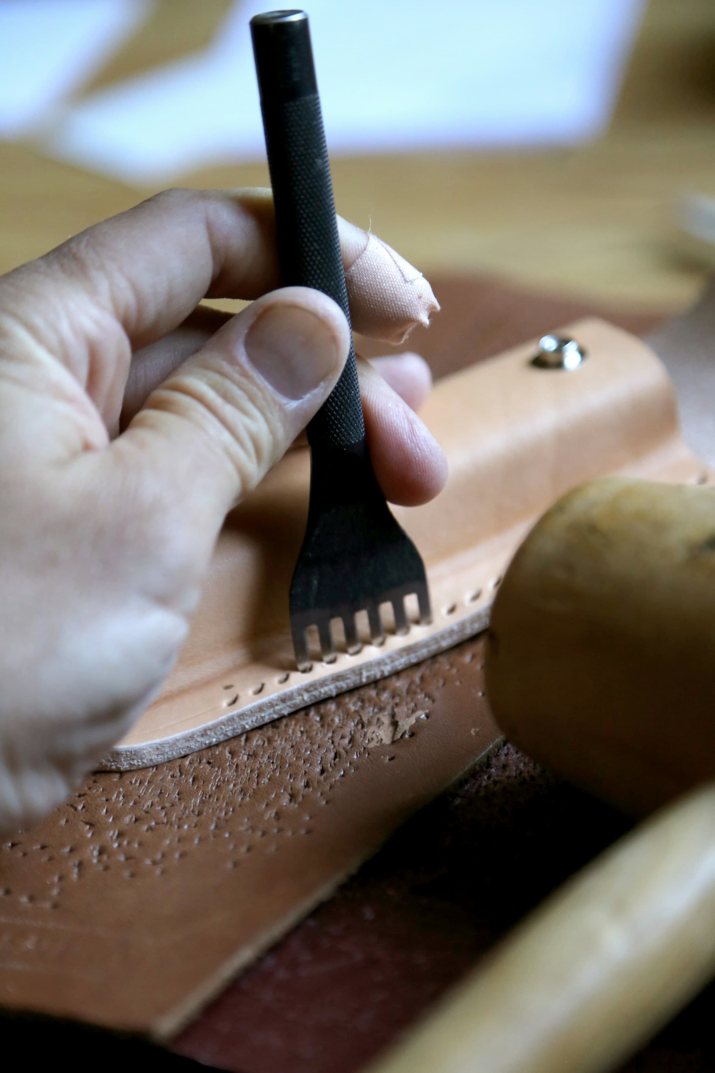 Atelier d'artisan - savoir-faire transmis de génération en génération